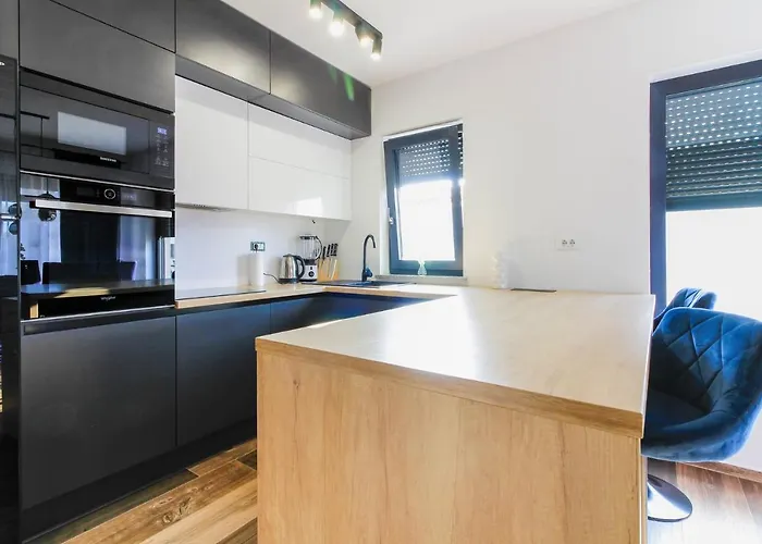 别墅 Modern Maeni With Private Pool In