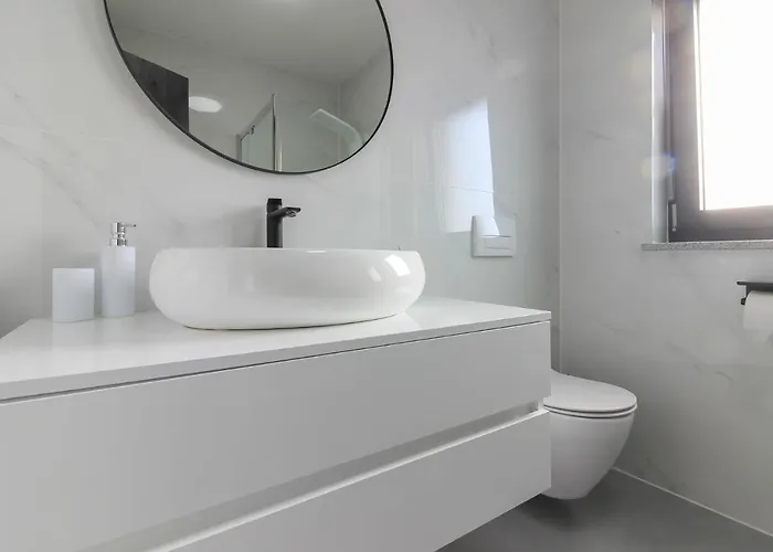 别墅 Modern Maeni With Private Pool In