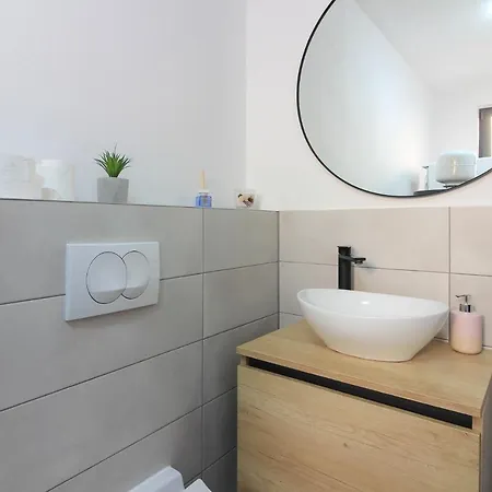 Villa Modern Maeni With Private Pool In Pula