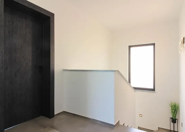 Modern Maeni With Private Pool In 빌라 *